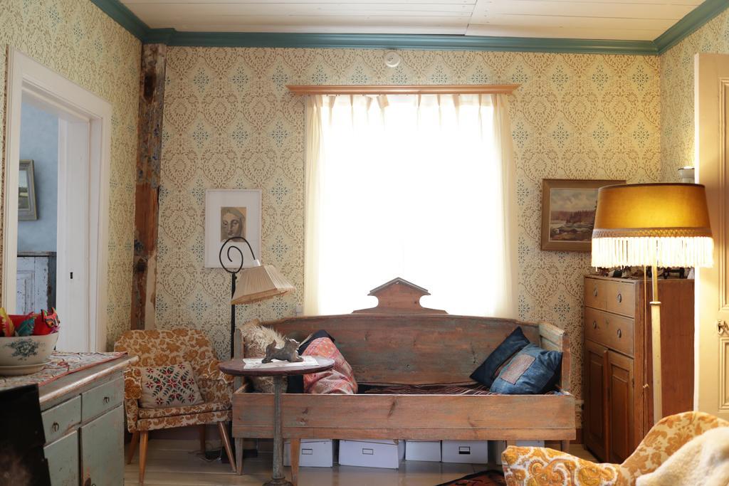 فيلا 1800'S Townhouse لوفيزا المظهر الخارجي الصورة