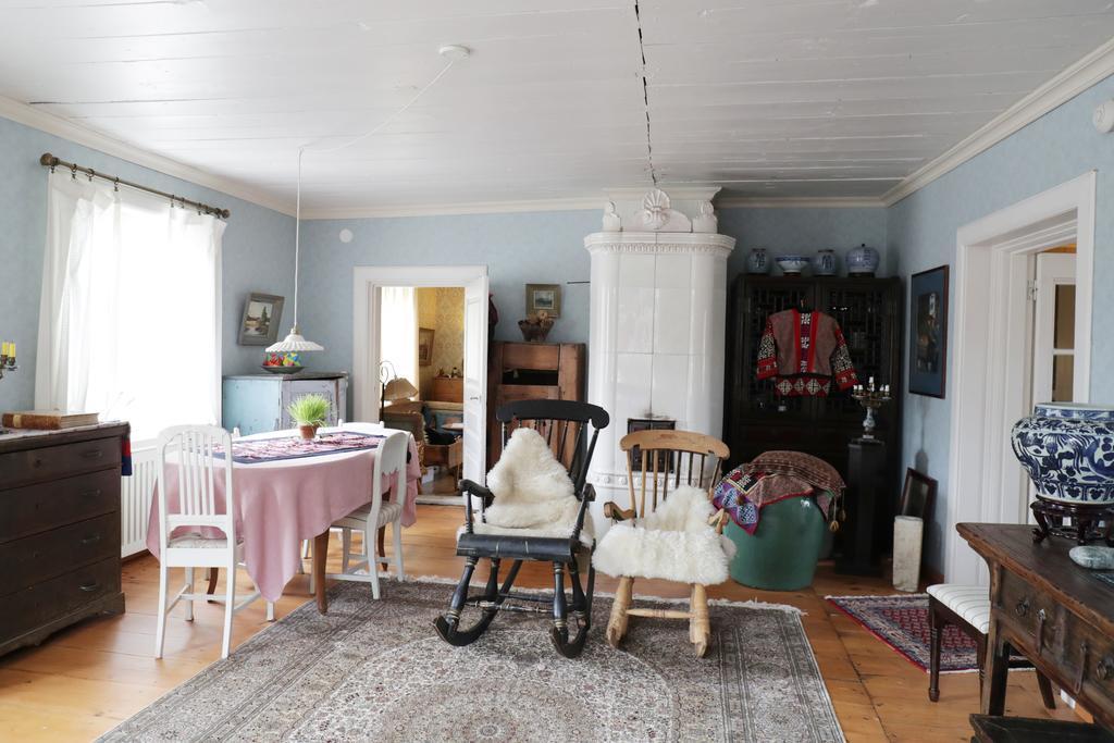 فيلا 1800'S Townhouse لوفيزا المظهر الخارجي الصورة